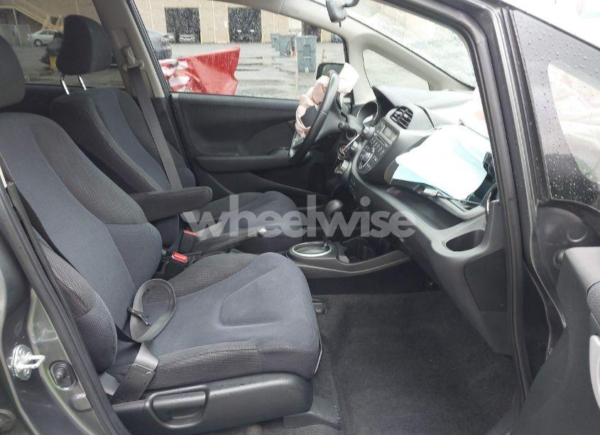 Photo 5 of 2013 Honda Fit SPORT (VIN JHMGE8H52DC018498)