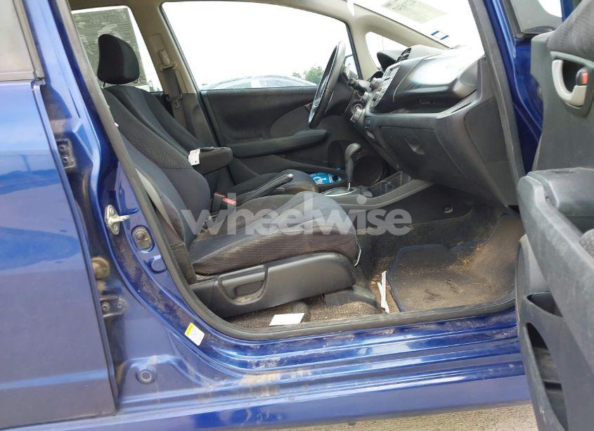 Photo 5 of 2013 Honda Fit SPORT (VIN JHMGE8H52DC071850)