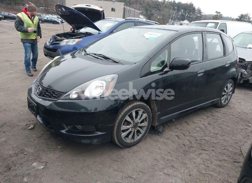 Photo 2 of 2013 Honda Fit SPORT (VIN JHMGE8H53DC050862)