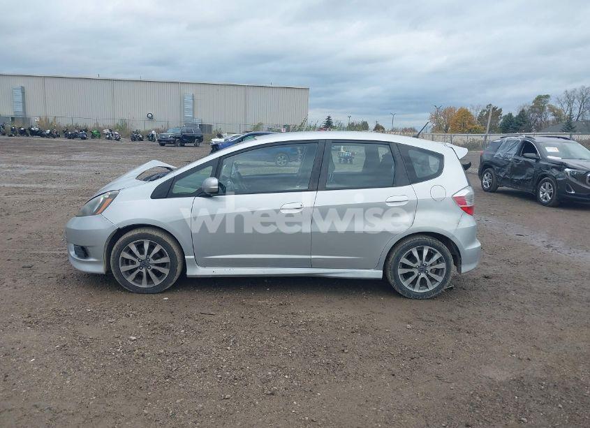 Photo 14 of 2013 Honda Fit SPORT (VIN JHMGE8H54DC069355)