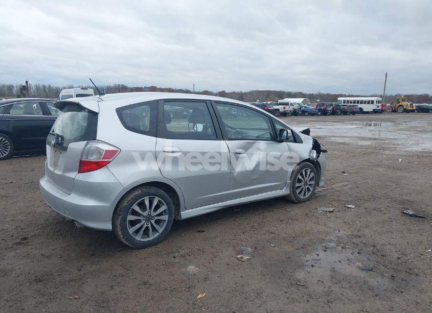 Photo 4 of 2013 Honda Fit SPORT (VIN JHMGE8H54DC069355)