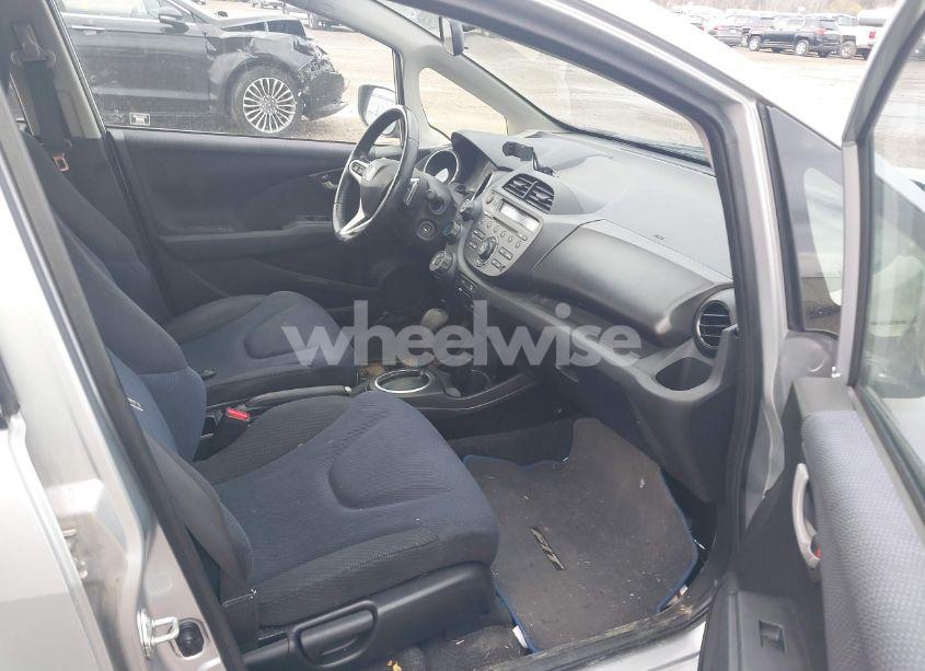 Photo 5 of 2013 Honda Fit SPORT (VIN JHMGE8H54DC069355)