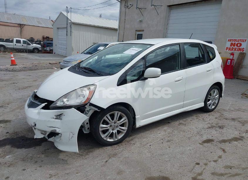 Photo 2 of 2011 Honda Fit SPORT (VIN JHMGE8H55BC010795)