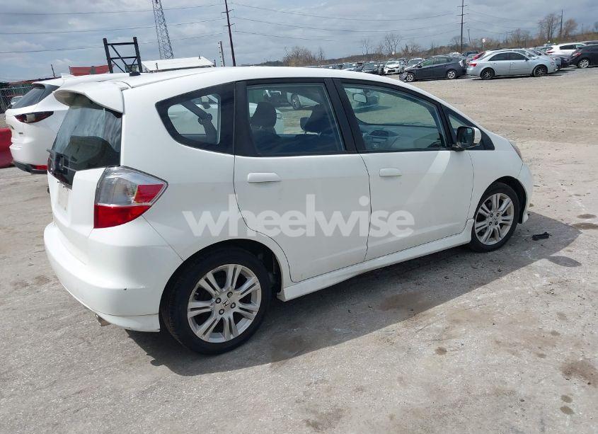 Photo 4 of 2011 Honda Fit SPORT (VIN JHMGE8H55BC010795)