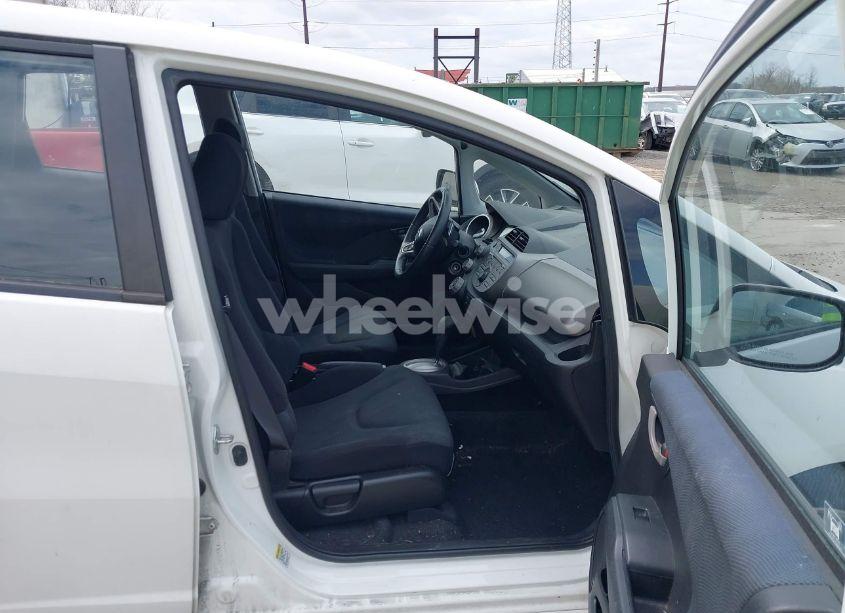 Photo 5 of 2011 Honda Fit SPORT (VIN JHMGE8H55BC010795)