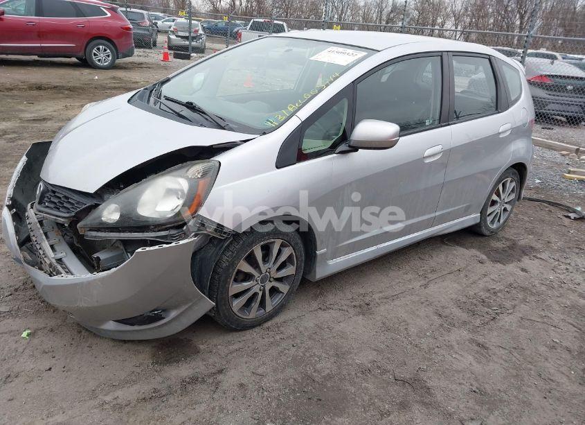 Photo 2 of 2013 Honda Fit SPORT (VIN JHMGE8H55DC005714)