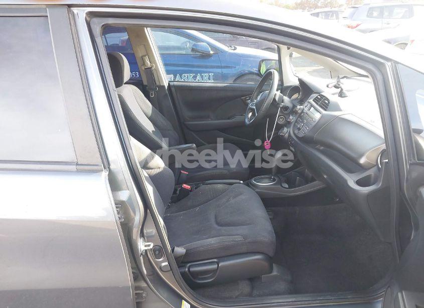 Photo 5 of 2013 Honda Fit SPORT (VIN JHMGE8H55DC018494)