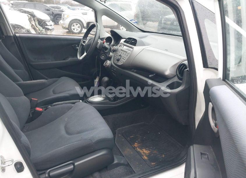 Photo 5 of 2011 Honda Fit SPORT (VIN JHMGE8H56BC000938)