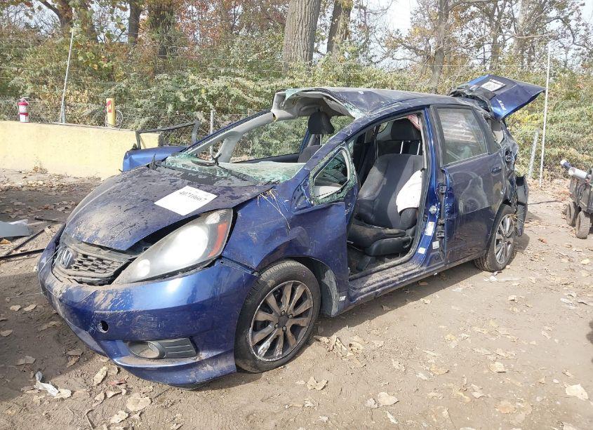 Photo 2 of 2013 Honda Fit SPORT (VIN JHMGE8H56DC069728)