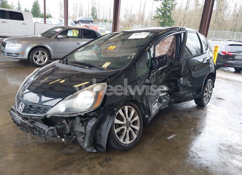 Photo 2 of 2013 Honda Fit SPORT (VIN JHMGE8H57DC033384)