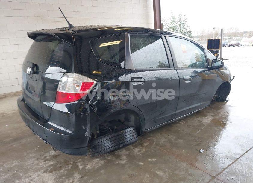 Photo 4 of 2013 Honda Fit SPORT (VIN JHMGE8H57DC033384)