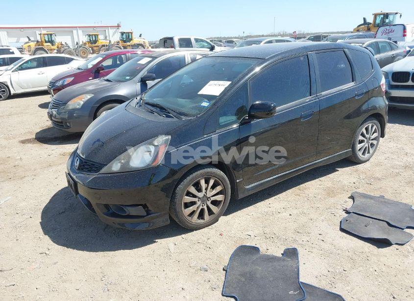 Photo 2 of 2013 Honda Fit SPORT (VIN JHMGE8H57DC049293)
