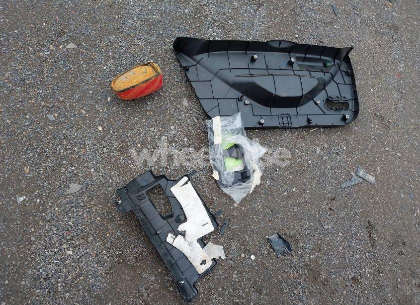 Photo 12 of 2011 Honda Fit SPORT (VIN JHMGE8H58BC025372)