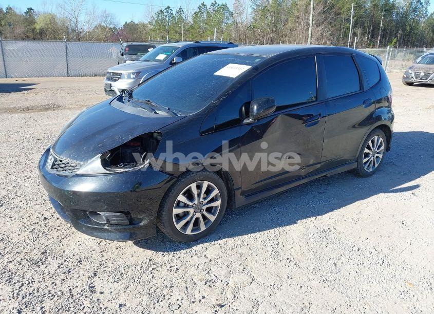 Photo 2 of 2013 Honda Fit SPORT (VIN JHMGE8H58DC037895)