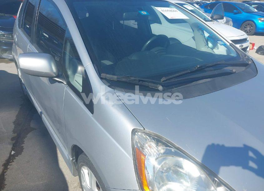 Photo 6 of 2011 Honda Fit SPORT (VIN JHMGE8H59BS002382)