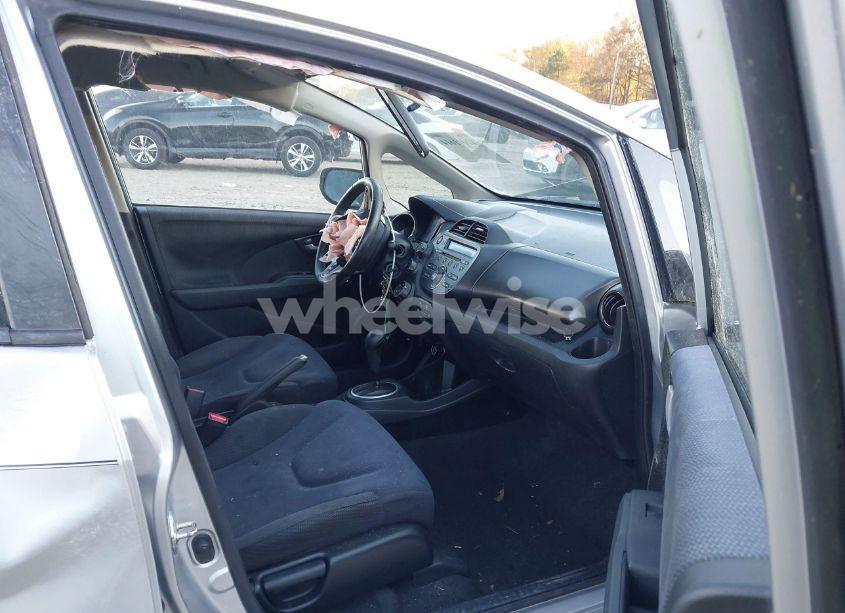 Photo 5 of 2013 Honda Fit SPORT (VIN JHMGE8H5XDC042418)