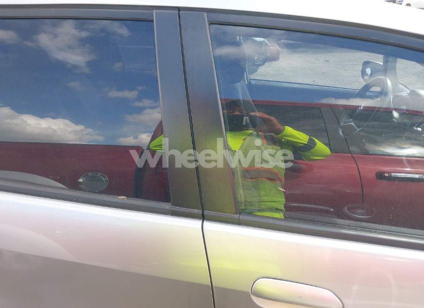 Photo 13 of 2013 Honda Fit SPORT (VIN JHMGE8H5XDC045514)