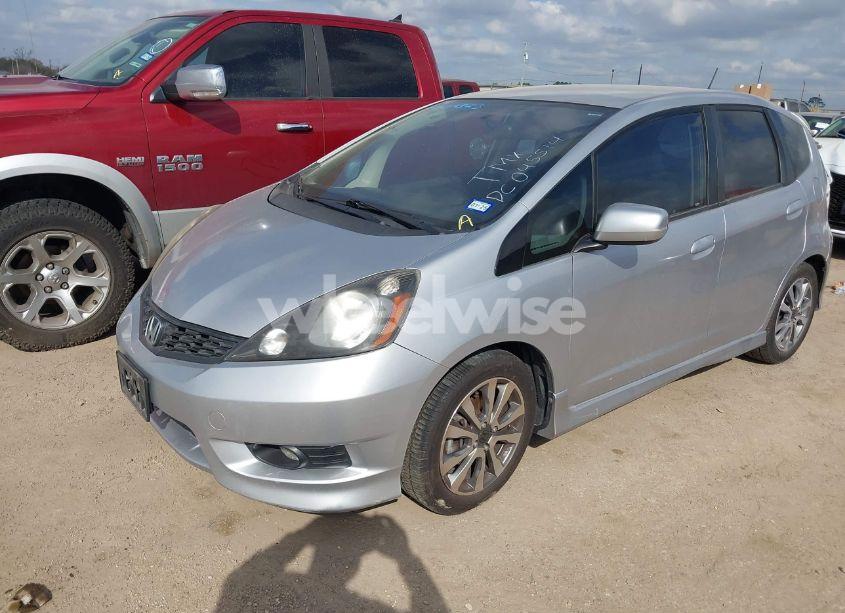 Photo 2 of 2013 Honda Fit SPORT (VIN JHMGE8H5XDC045514)