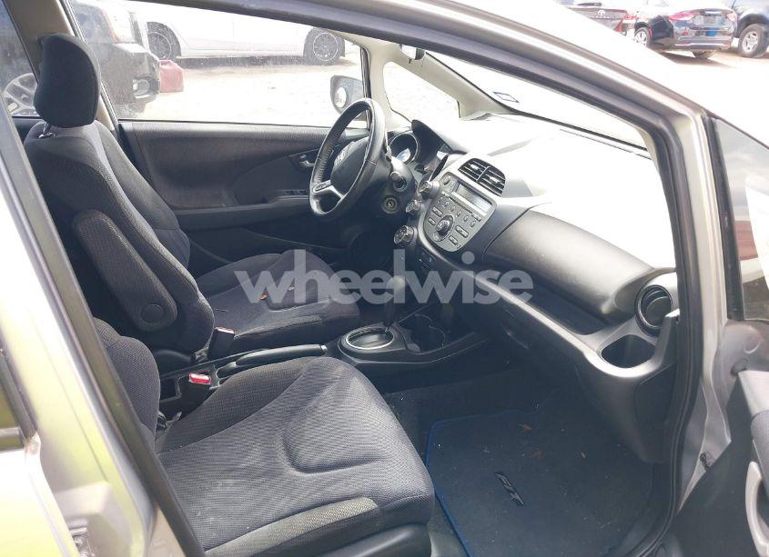 Photo 5 of 2013 Honda Fit SPORT (VIN JHMGE8H5XDC045514)