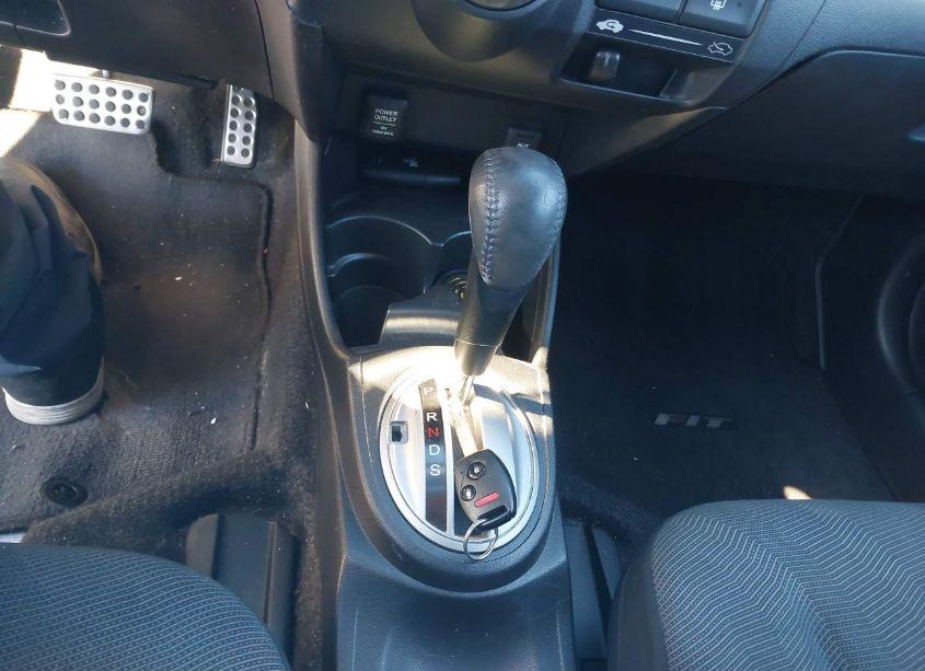 Photo 11 of 2011 Honda Fit SPORT (VIN JHMGE8H60BS002618)