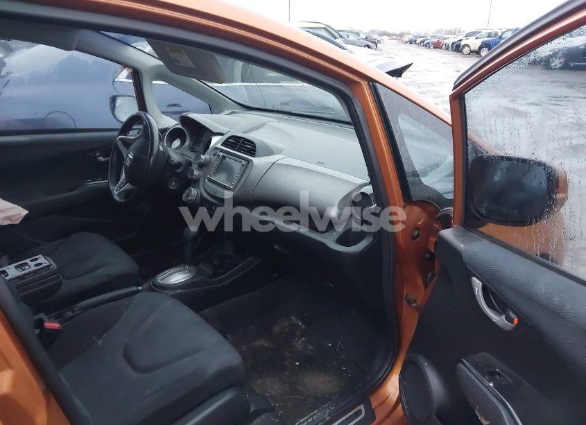 Photo 5 of 2010 Honda Fit SPORT (VIN JHMGE8H62AS006913)