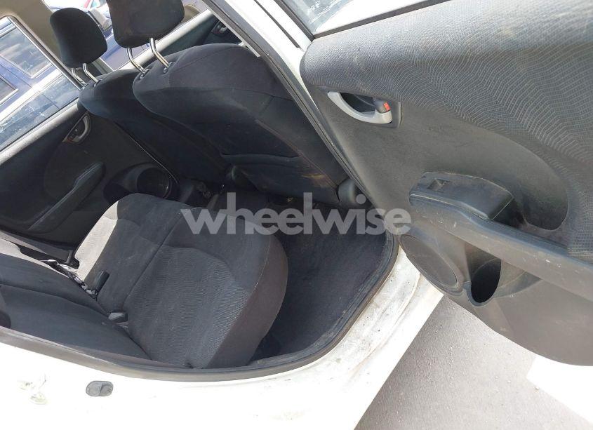 Photo 8 of 2011 Honda Fit SPORT (VIN JHMGE8H69BC026040)