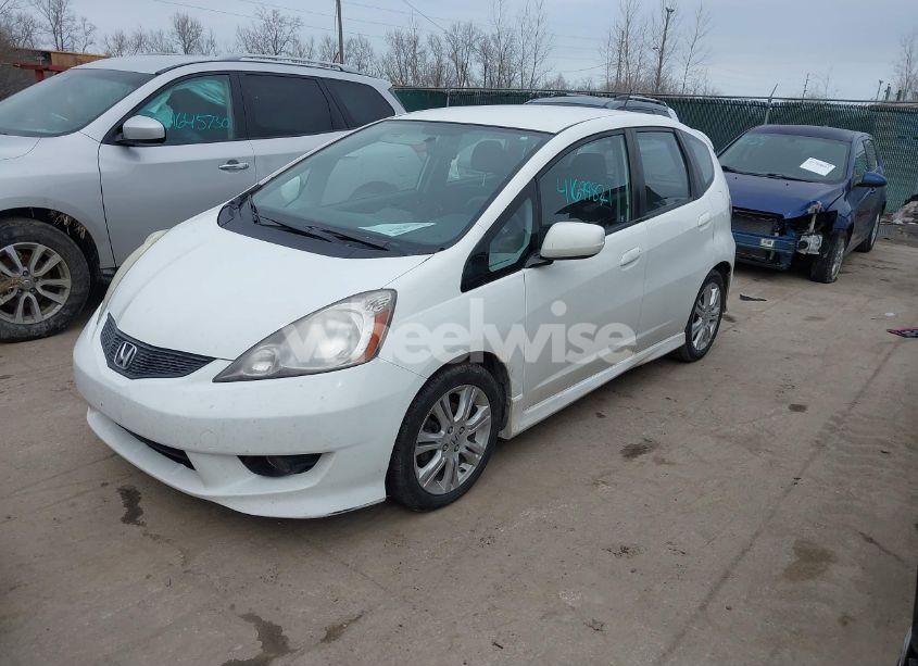 Photo 2 of 2010 Honda Fit SPORT (VIN JHMGE8H6XAS028402)