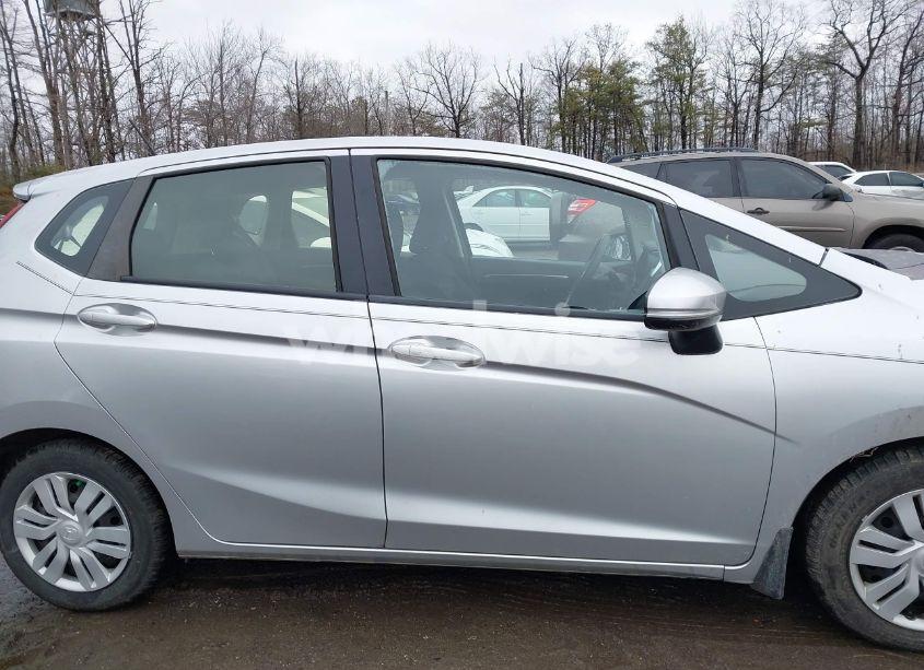 Photo 13 of 2016 Honda Fit LX (VIN JHMGK5H50GX008346)