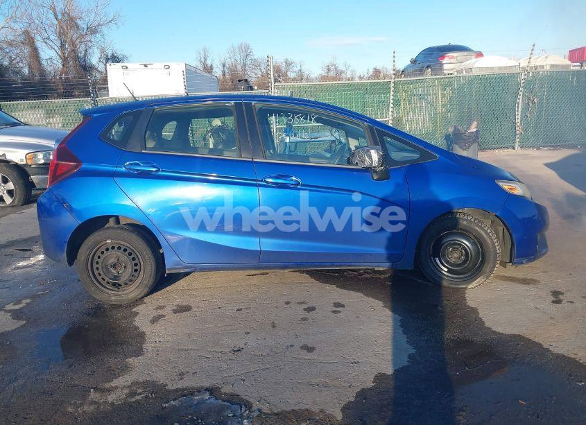 Photo 13 of 2016 Honda Fit LX (VIN JHMGK5H50GX020464)