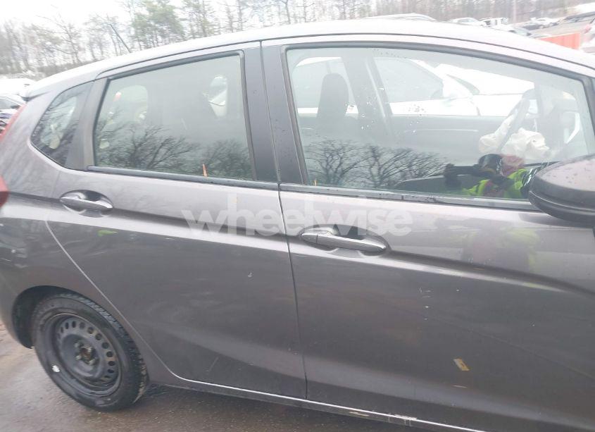 Photo 13 of 2016 Honda Fit LX (VIN JHMGK5H51GS010409)