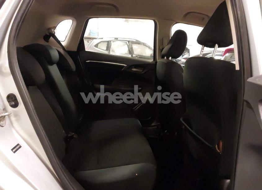 Photo 8 of 2016 Honda Fit LX (VIN JHMGK5H51GX009912)