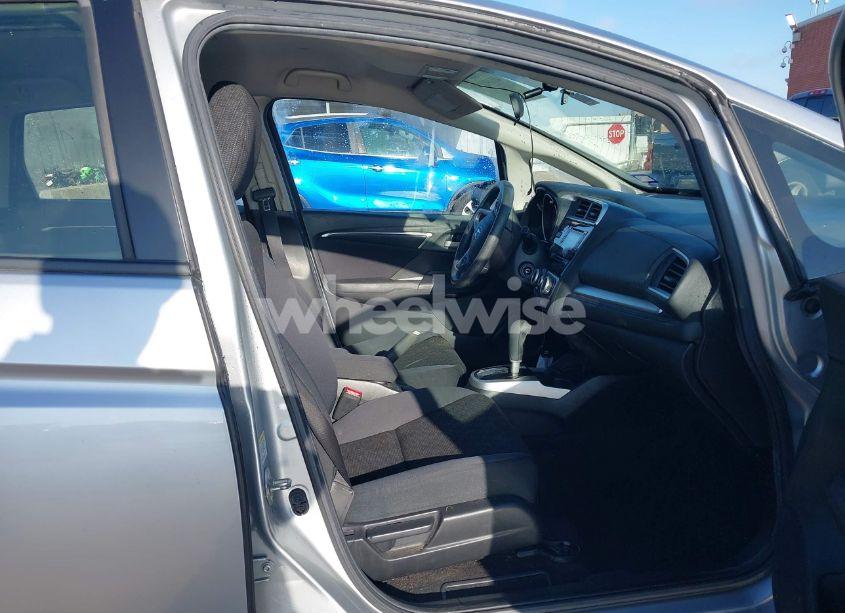 Photo 5 of 2016 Honda Fit LX (VIN JHMGK5H52GX009255)