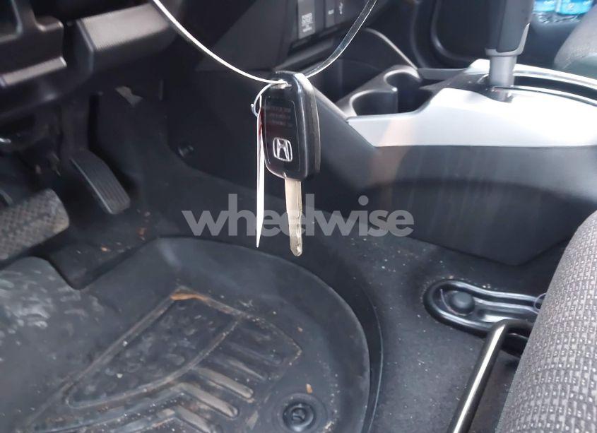 Photo 11 of 2016 Honda Fit LX (VIN JHMGK5H53GS002151)