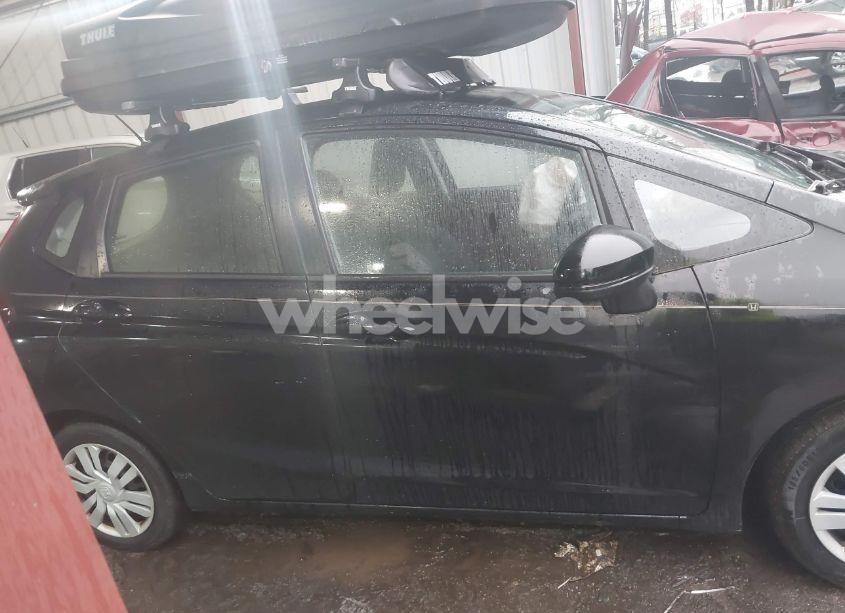 Photo 13 of 2016 Honda Fit LX (VIN JHMGK5H53GX014934)