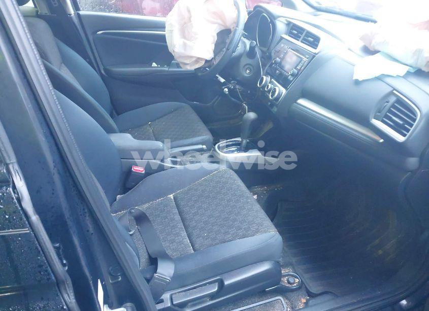 Photo 5 of 2016 Honda Fit LX (VIN JHMGK5H53GX014934)