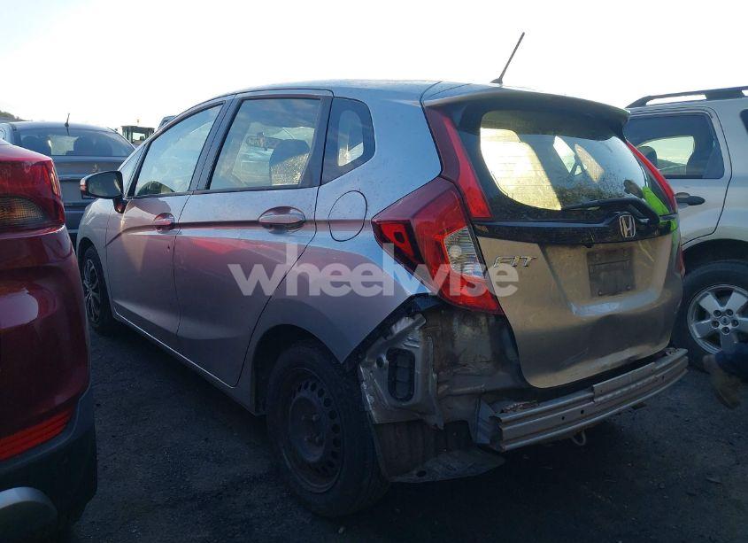 Photo 3 of 2016 Honda Fit LX (VIN JHMGK5H53GX028364)