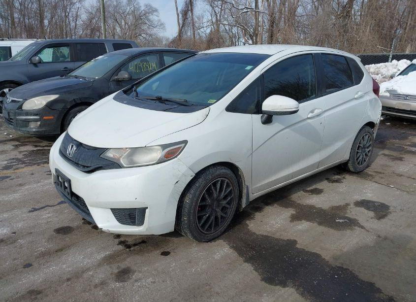 Photo 2 of 2017 Honda Fit LX (VIN JHMGK5H53HS021154)