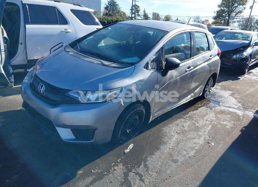 Photo 2 of 2017 Honda Fit LX (VIN JHMGK5H54HS013984)