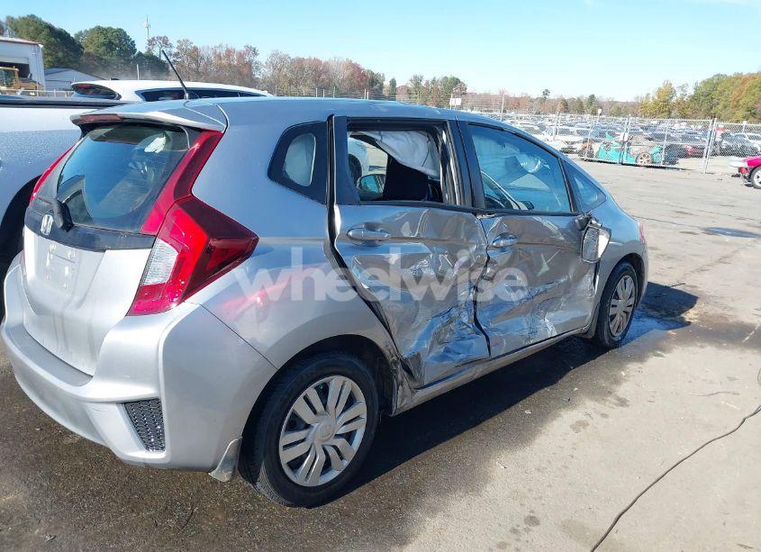 Photo 4 of 2017 Honda Fit LX (VIN JHMGK5H54HS013984)