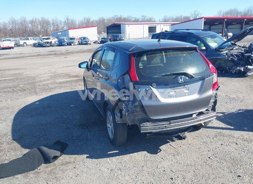 Photo 3 of 2017 Honda Fit LX (VIN JHMGK5H56HS005482)