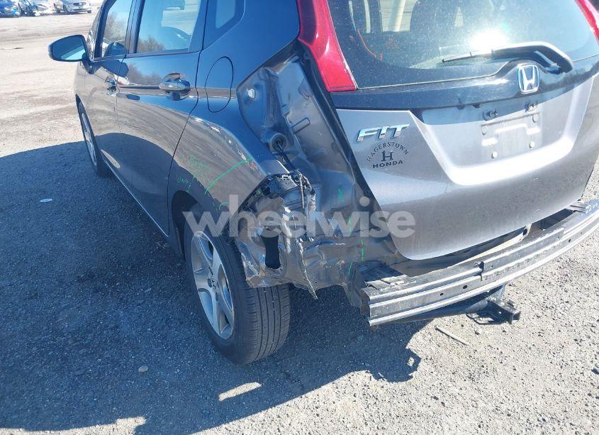 Photo 6 of 2017 Honda Fit LX (VIN JHMGK5H56HS005482)