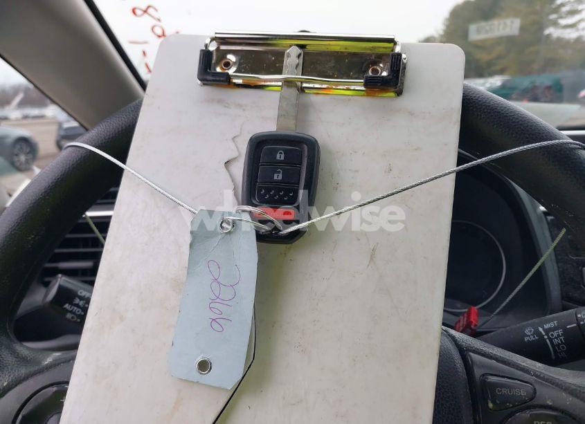 Photo 11 of 2017 Honda Fit LX (VIN JHMGK5H56HS006728)