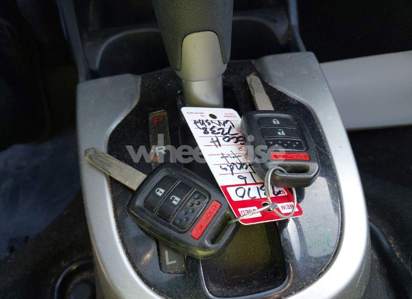 Photo 11 of 2016 Honda Fit LX (VIN JHMGK5H57GS007238)