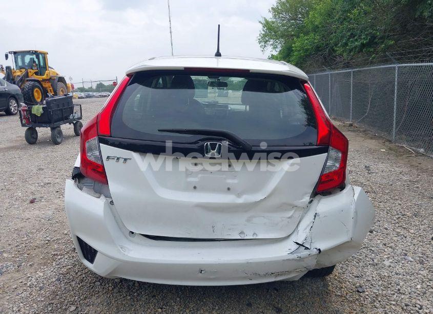 Photo 16 of 2016 Honda Fit LX (VIN JHMGK5H57GX001748)