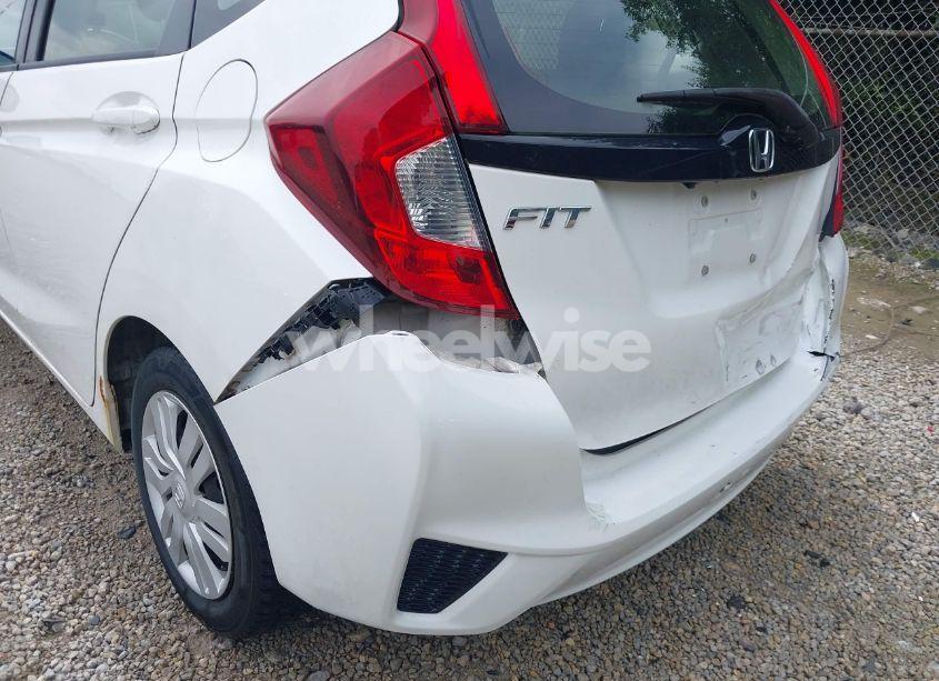 Photo 17 of 2016 Honda Fit LX (VIN JHMGK5H57GX001748)