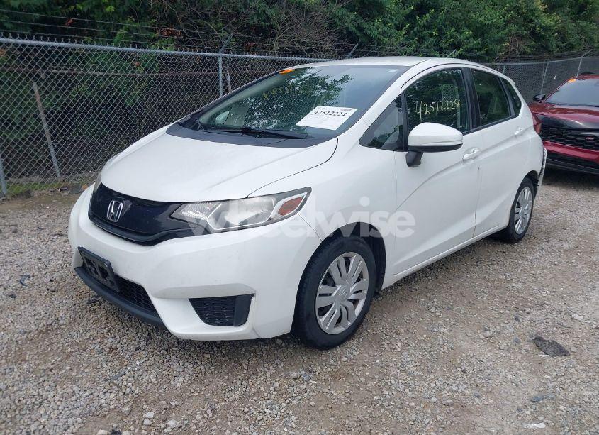 Photo 2 of 2016 Honda Fit LX (VIN JHMGK5H57GX001748)