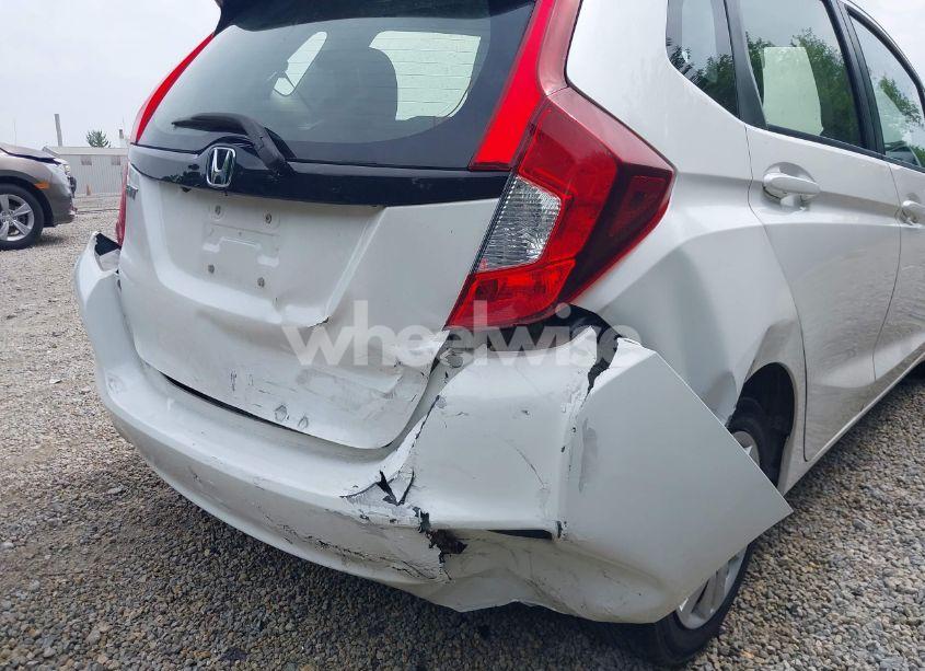 Photo 6 of 2016 Honda Fit LX (VIN JHMGK5H57GX001748)