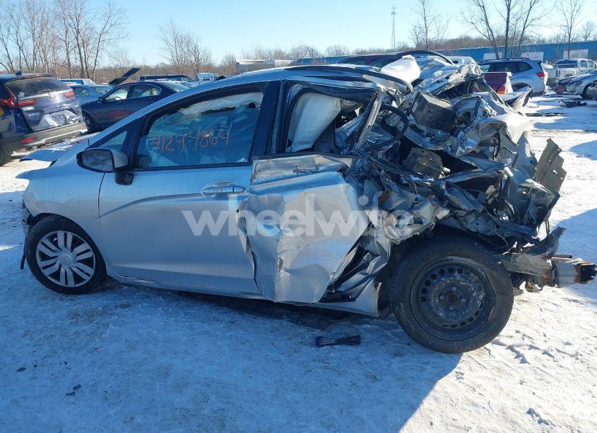 Photo 13 of 2016 Honda Fit LX (VIN JHMGK5H57GX037486)