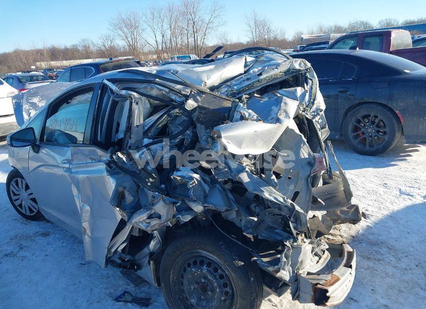 Photo 6 of 2016 Honda Fit LX (VIN JHMGK5H57GX037486)