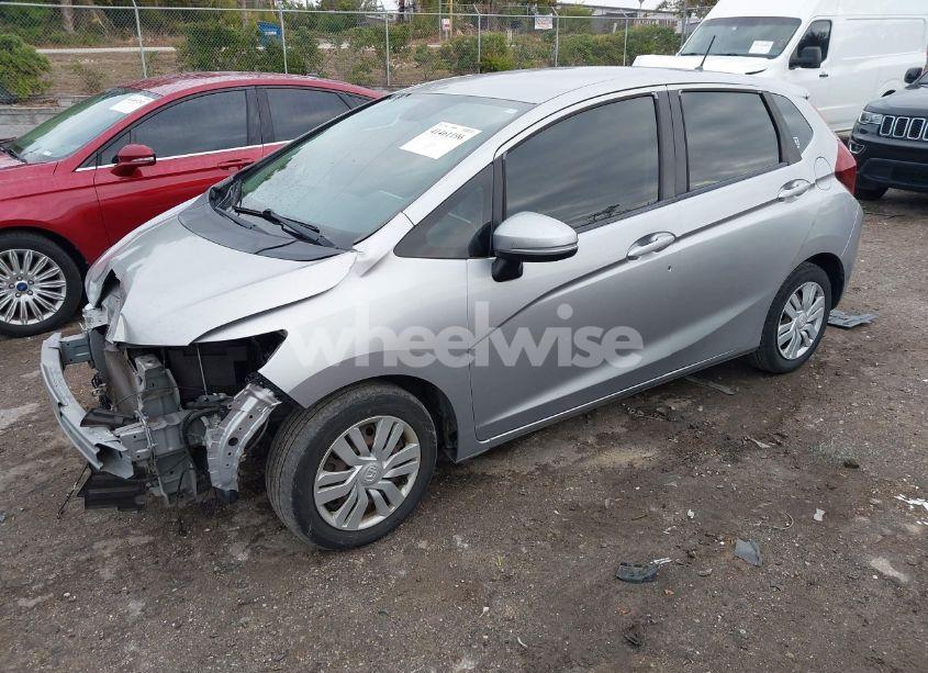 Photo 2 of 2017 Honda Fit LX (VIN JHMGK5H57HS002414)